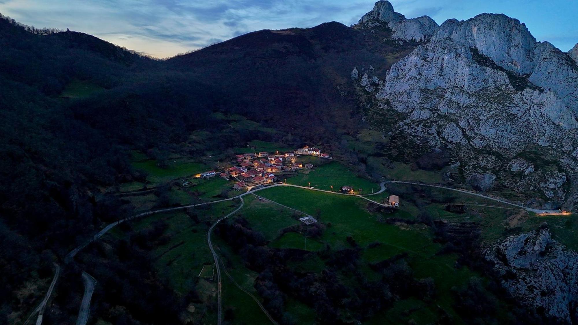 Hotel Rural El Sestil Dobres ภายนอก รูปภาพ