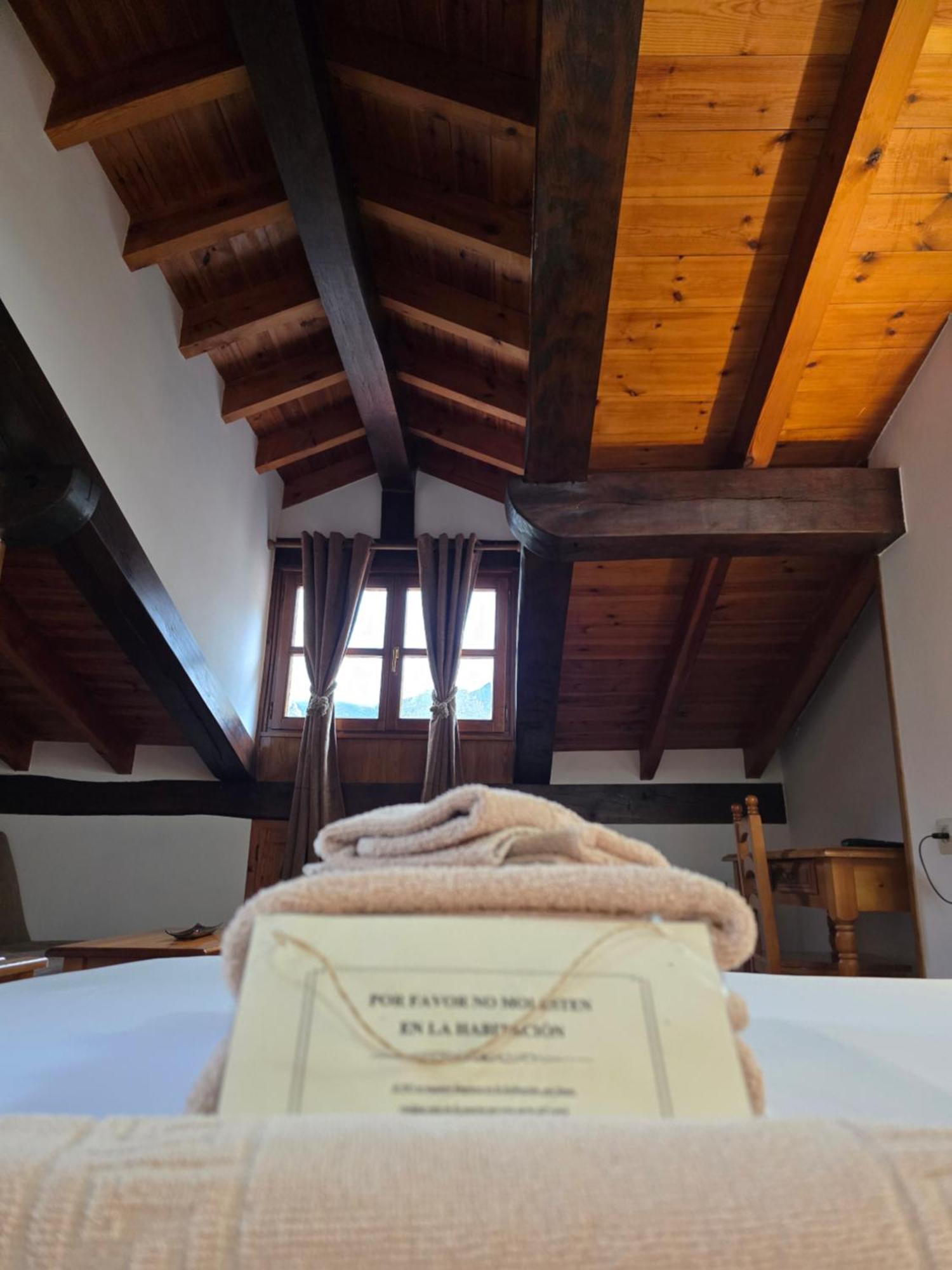 Hotel Rural El Sestil Dobres ภายนอก รูปภาพ