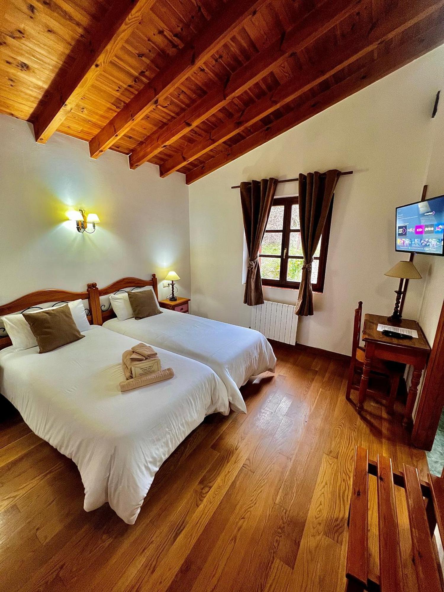 Hotel Rural El Sestil Dobres ภายนอก รูปภาพ