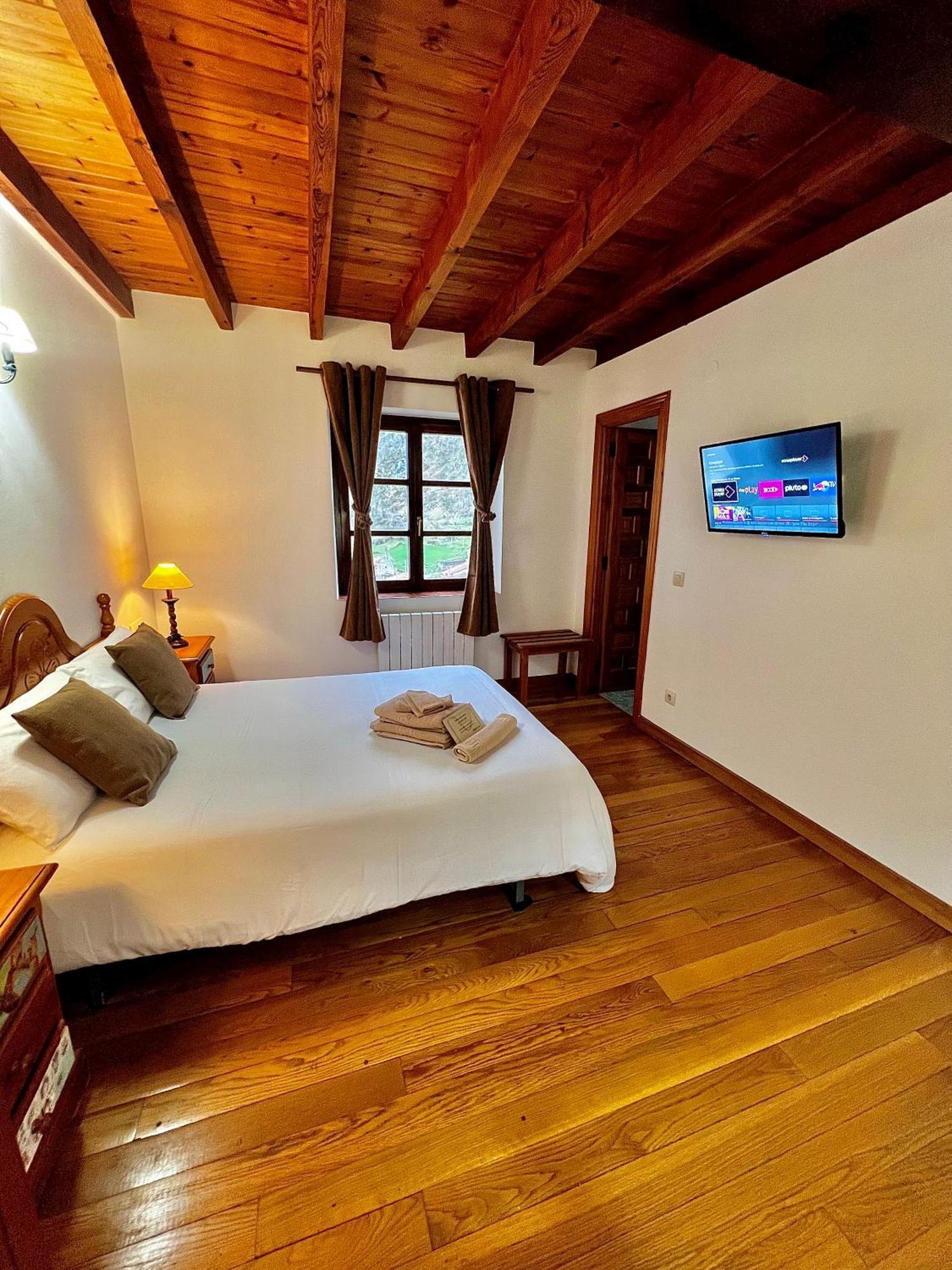 Hotel Rural El Sestil Dobres ภายนอก รูปภาพ