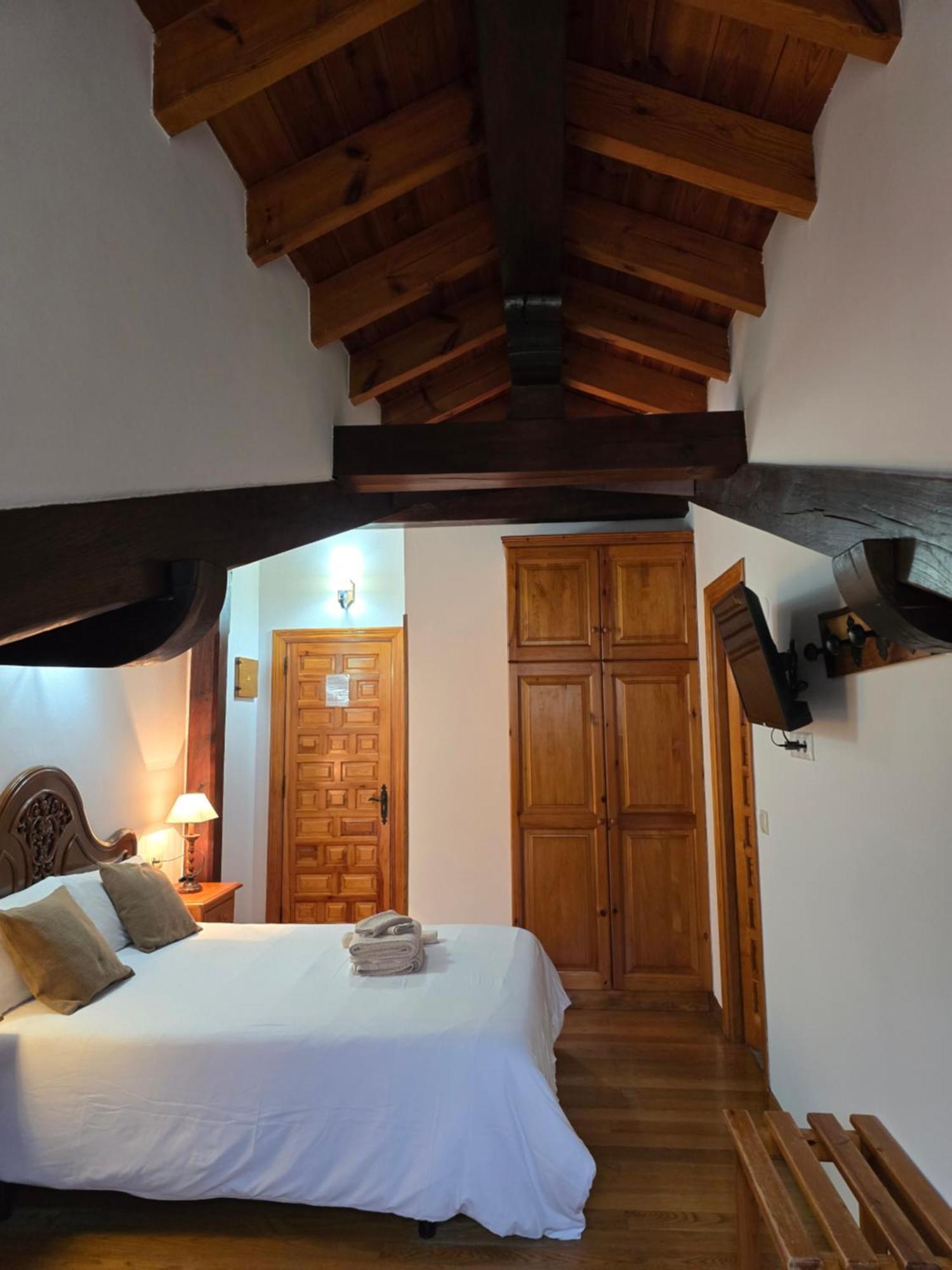 Hotel Rural El Sestil Dobres ภายนอก รูปภาพ